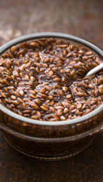 How to use soaked flax seeds for silky hair:Image