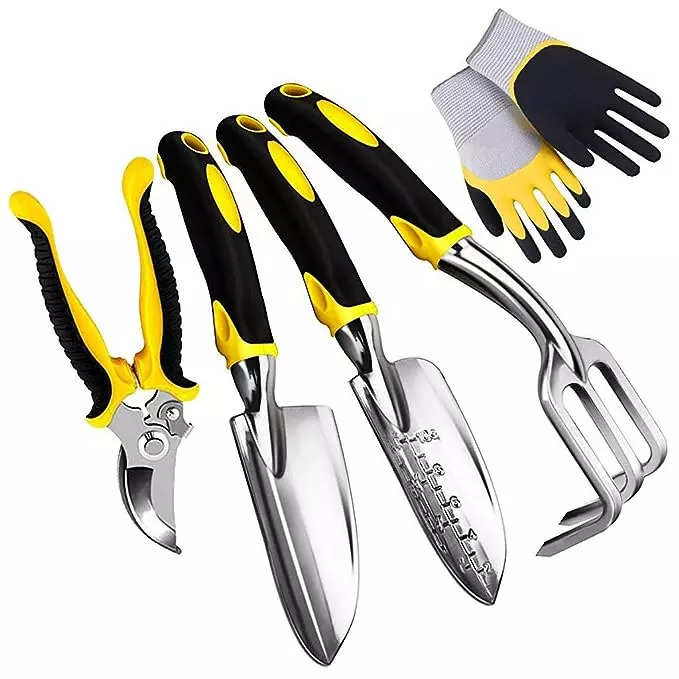 10 essential Gardening Sets - Equip yourself with the best garden tool sets:Image